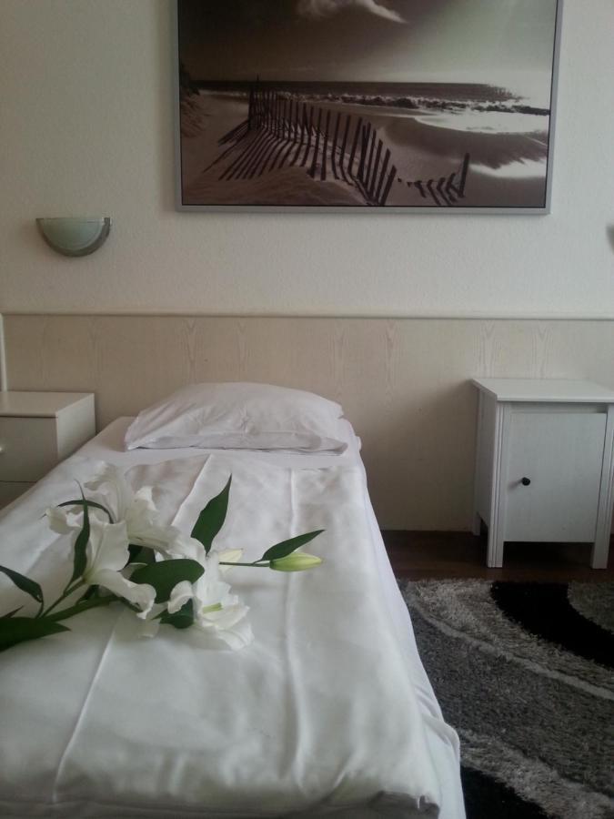 Hotel Komet Düsseldorf Eksteriør bilde